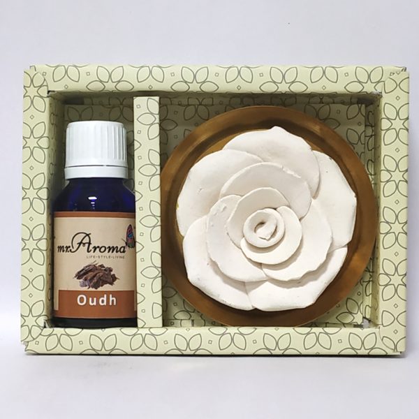 buy Flower Diffuser Gift Set with Oudh Vaporizer Oil By Mr. Aroma in Delhi,India