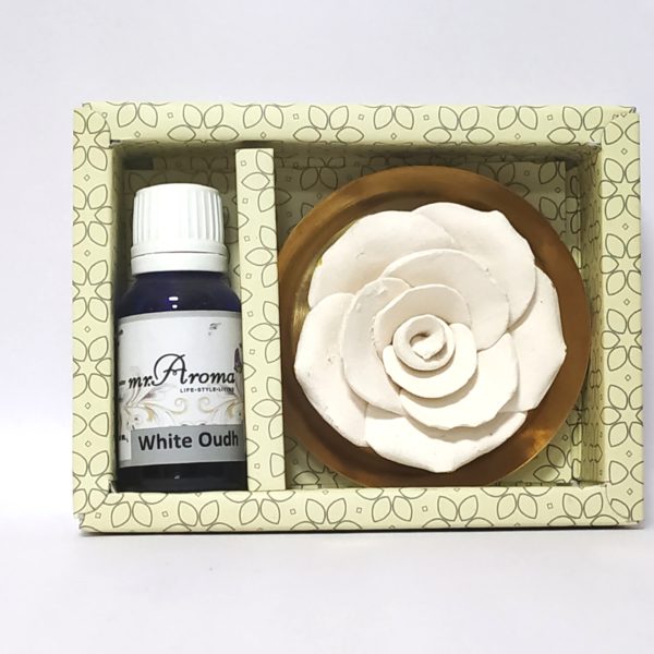 buy Flower Diffuser Gift Set with White Oudh Vaporizer Oil By Mr. Aroma in Delhi,India